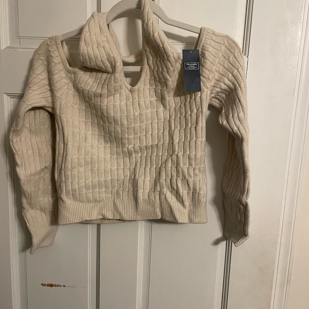Abercrombie and Fitch halter sweater - Picture 3 of 4
